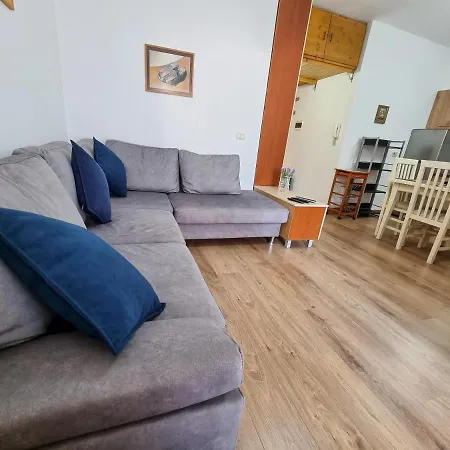 Apartment Cozy Central In The Heart Of Tirana